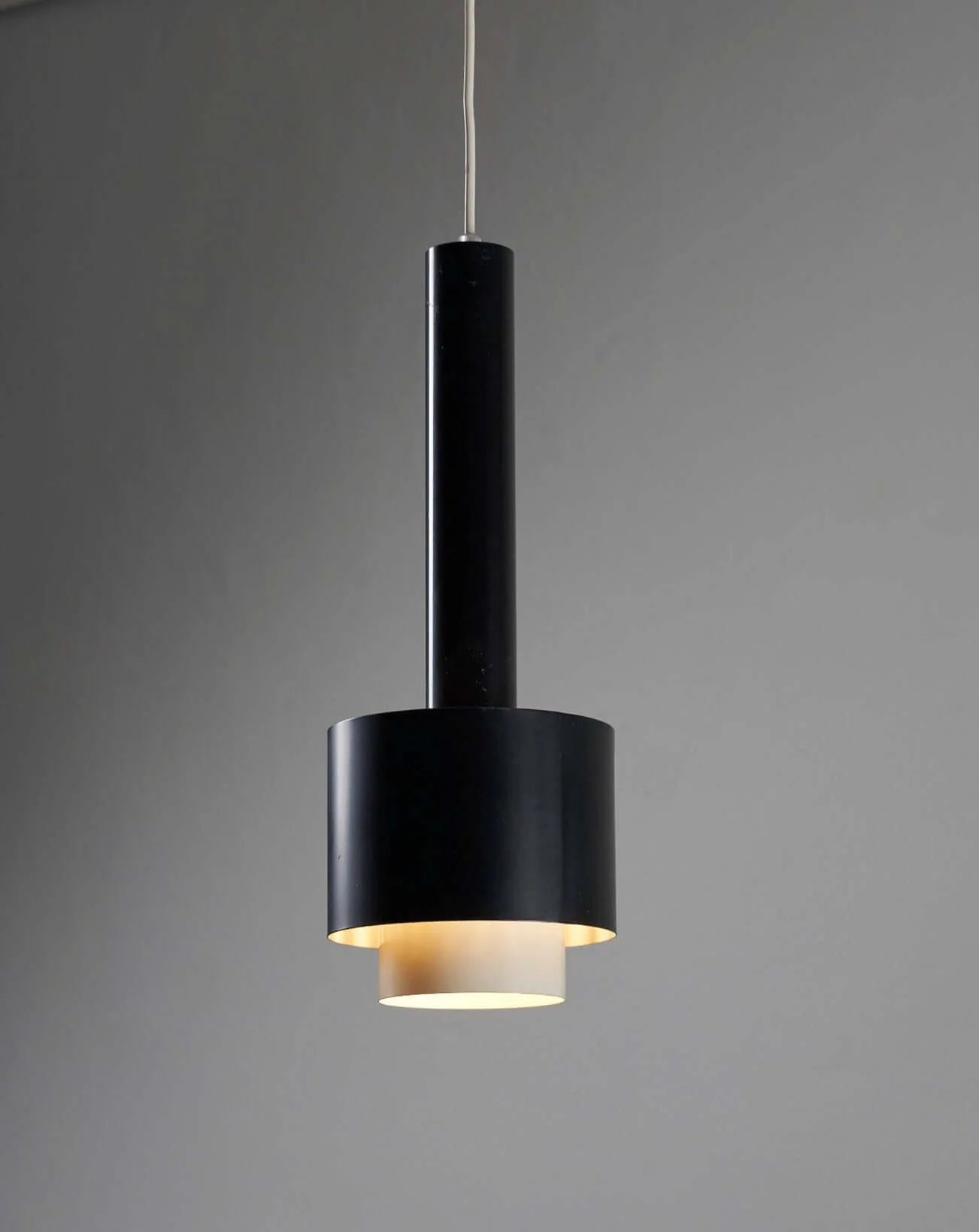 Stylish_Black_Pendant_Philips