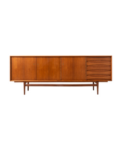 Sven_Andersen_Teak_Sideboard_Timeless_Scandinavian_Mid_Century_Modern_Elegance_1950s