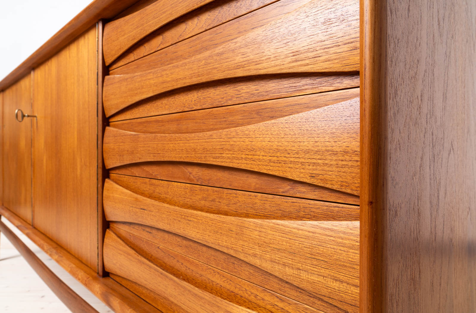 Sven_Andersen_Teak_Sideboard_Timeless_Scandinavian_Mid_Century_Modern_Elegance_1950s