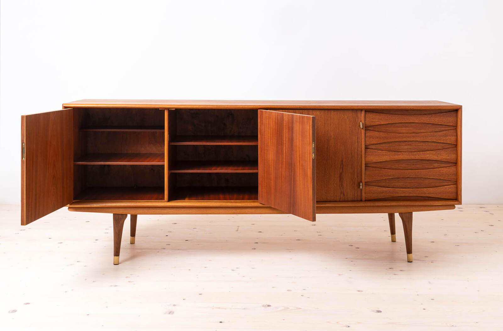 Sven_Andersen_Teak_Sideboard_Timeless_Scandinavian_Mid_Century_Modern_Elegance_1950s