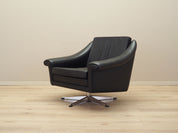 Swivel_armchair_Danish_design_from_1960s_manufacturer_Eran_M_bler_designer_Aage_Christiansen