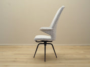 Swivel_armchair_Italian_design_1970s_production_Italy