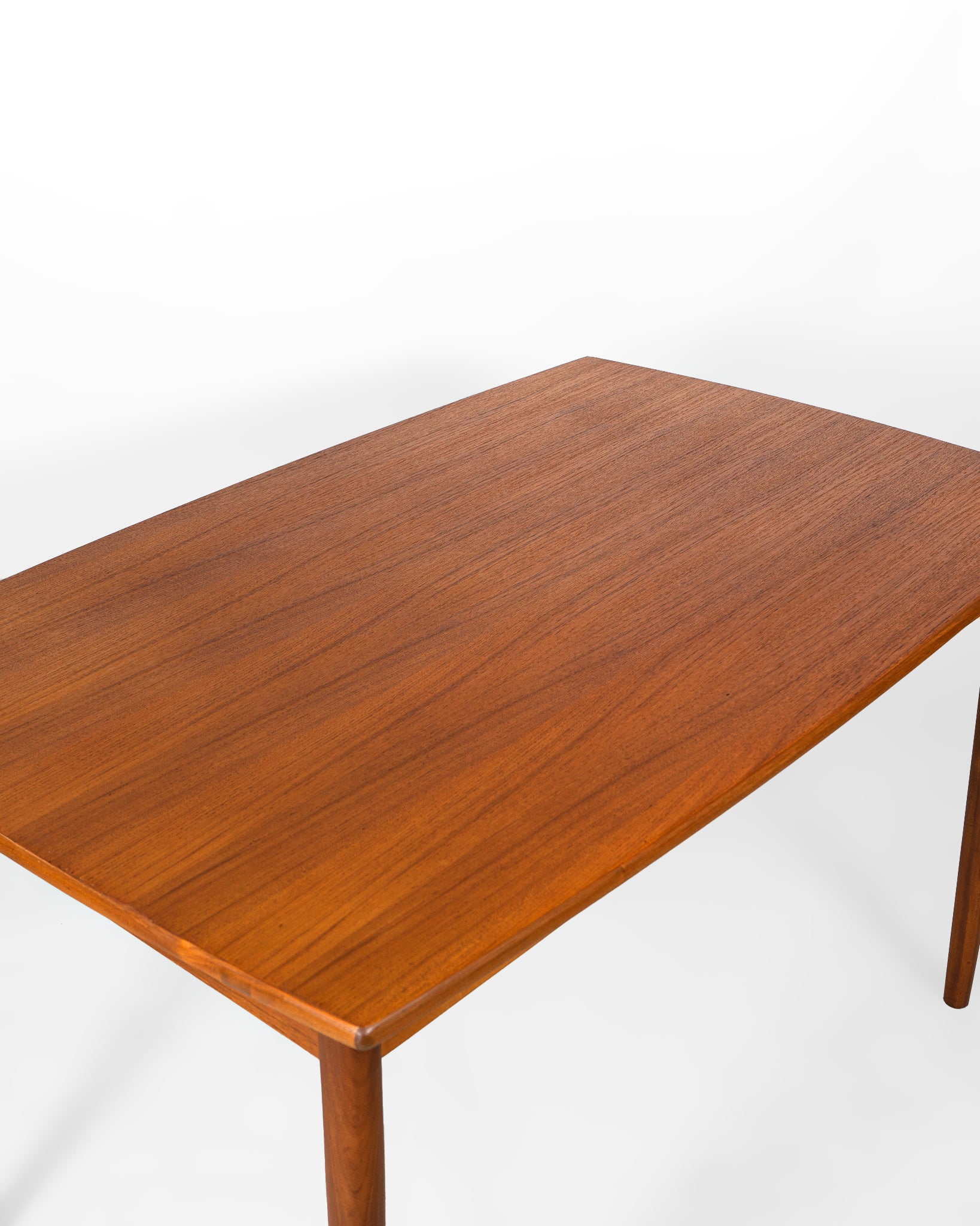 Teak_Extendable_Dining_Table_made_in_Denmark