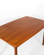 Teak_Extendable_Dining_Table_made_in_Denmark