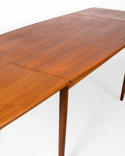 Teak_Extendable_Dining_Table_made_in_Denmark