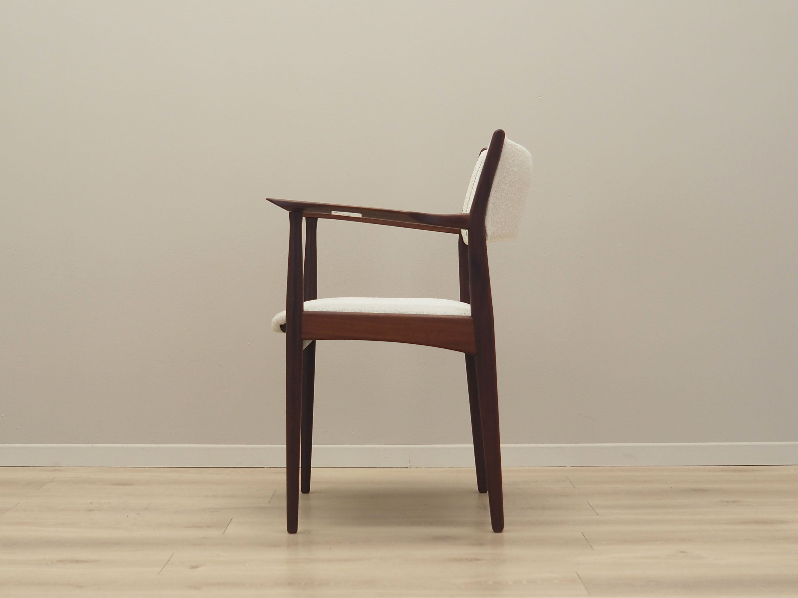 Teak_armchair_Danish_design_1960s_production_Denmark