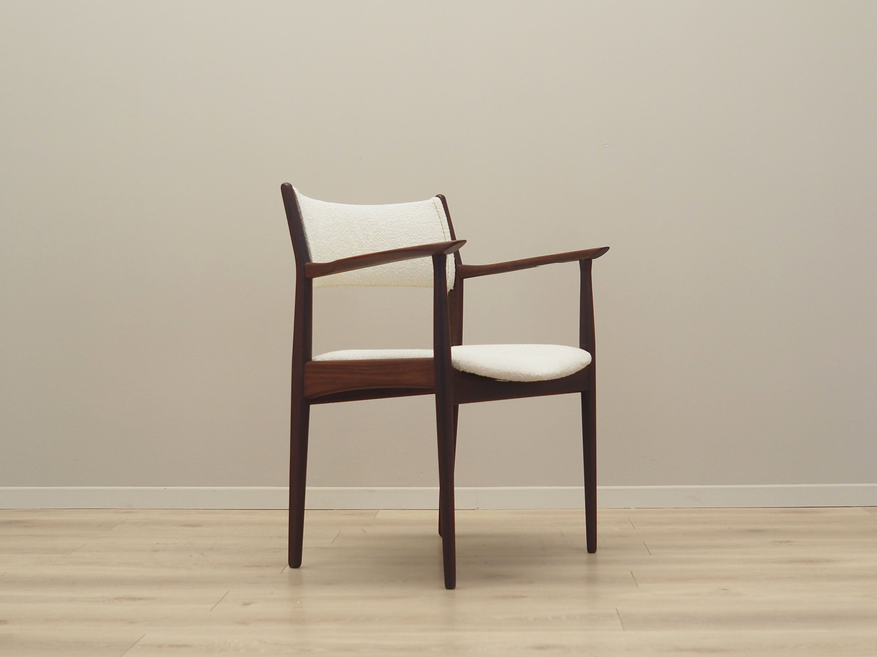 Teak_armchair_Danish_design_1960s_production_Denmark