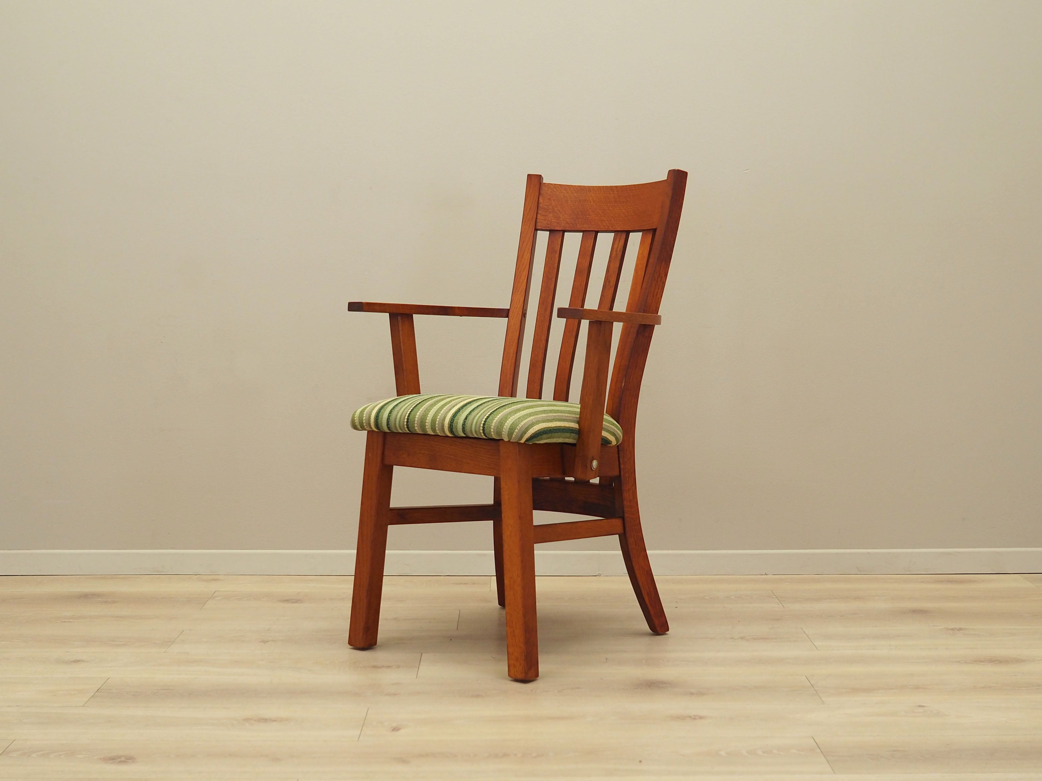 Teak_armchair_Danish_design_1970s_production_Denmark