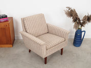 Teak_armchair_Danish_design_from_1970s_production_Denmark