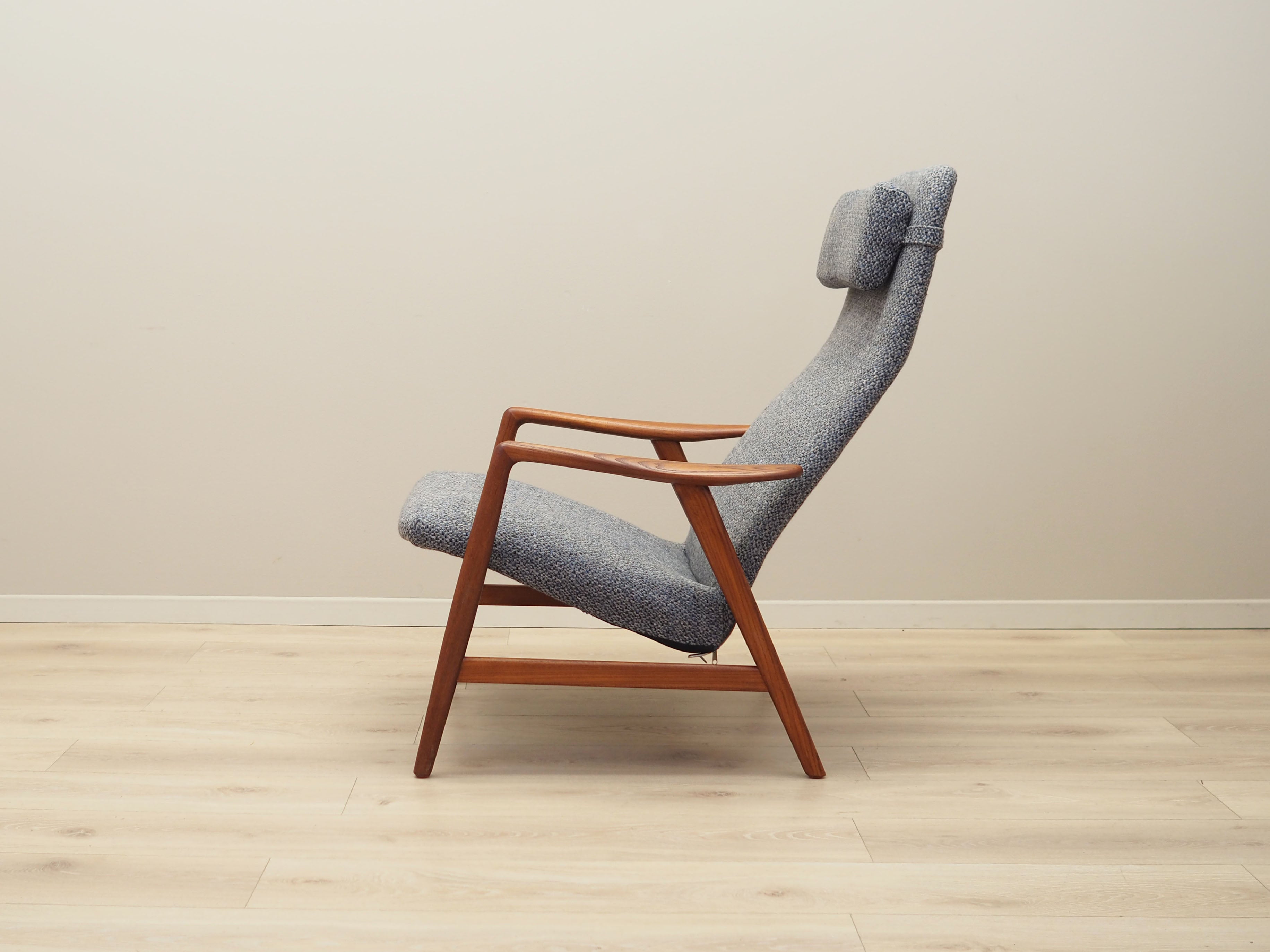 Teak_armchair_Scandinavian_design_1960s_designer_Alf_Svensson_manufacture_Fritz_Hansen