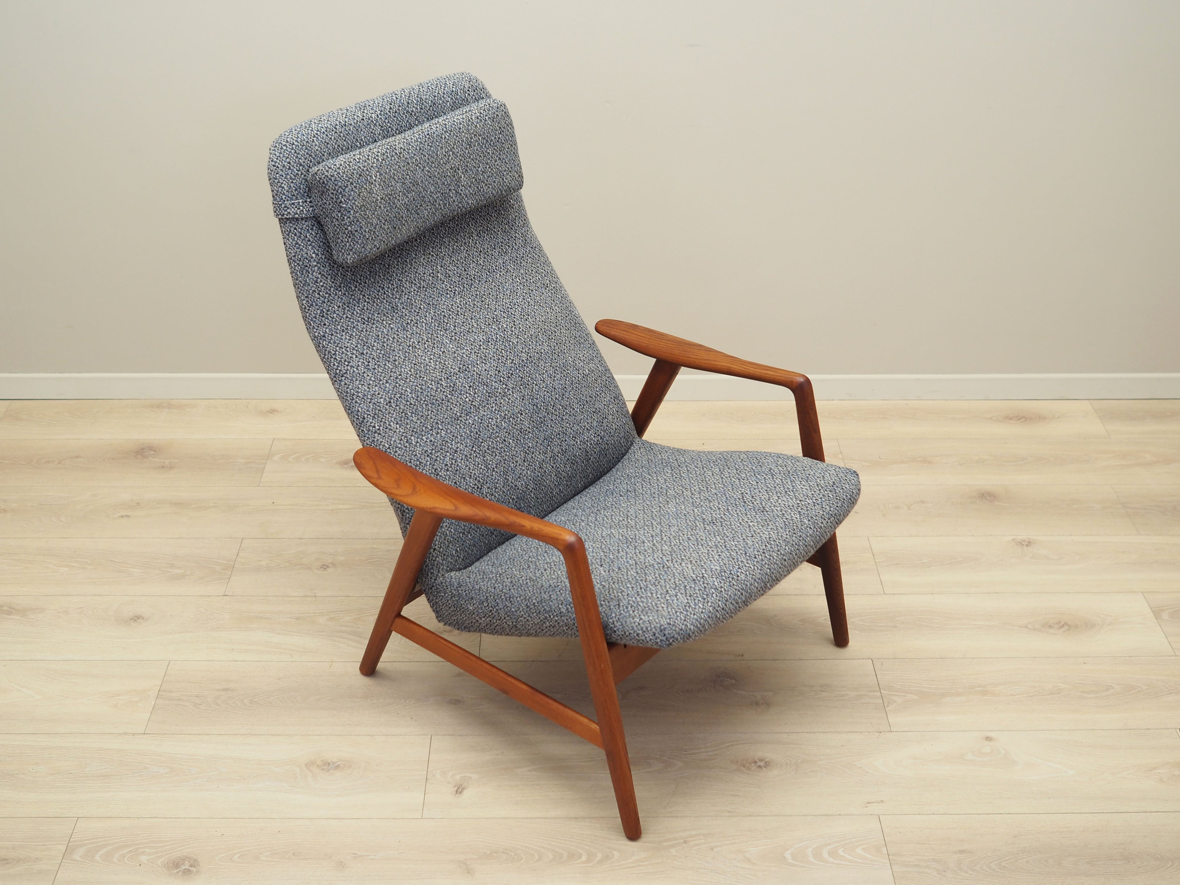 Teak_armchair_Scandinavian_design_1960s_designer_Alf_Svensson_manufacture_Fritz_Hansen
