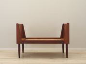 Teak_bed_Danish_design_1970s_production_Denmark