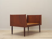 Teak_bed_Danish_design_1970s_production_Denmark