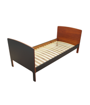 Teak_bed_Danish_design_from_1970s_production_Denmark 1