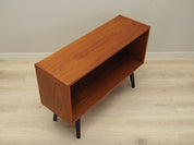 Teak_bookcase_Danish_design_1970s