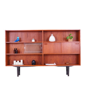 Teak_bookcase_Danish_design_1970s_manufacturer_Clausen_S_n