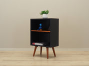 Teak_bookcase_in_Danish_design_from_1970s