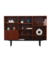 Teak_bookcase_in_Danish_design_from_1970s_production_Denmark