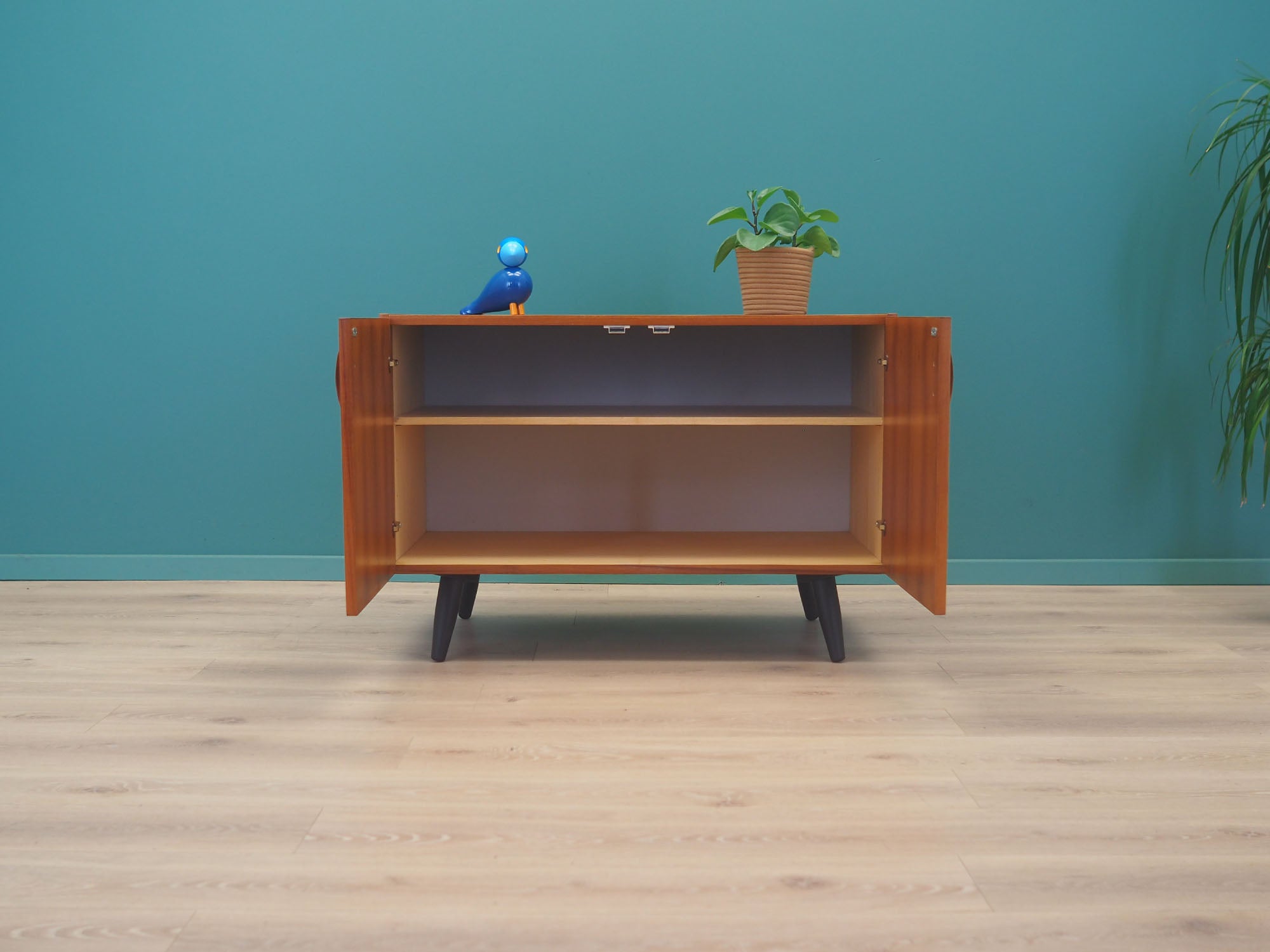 Teak_cabinet_Danish_design_1960s