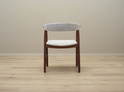 Teak_chair_in_Danish_design_1970s_production_Denmark