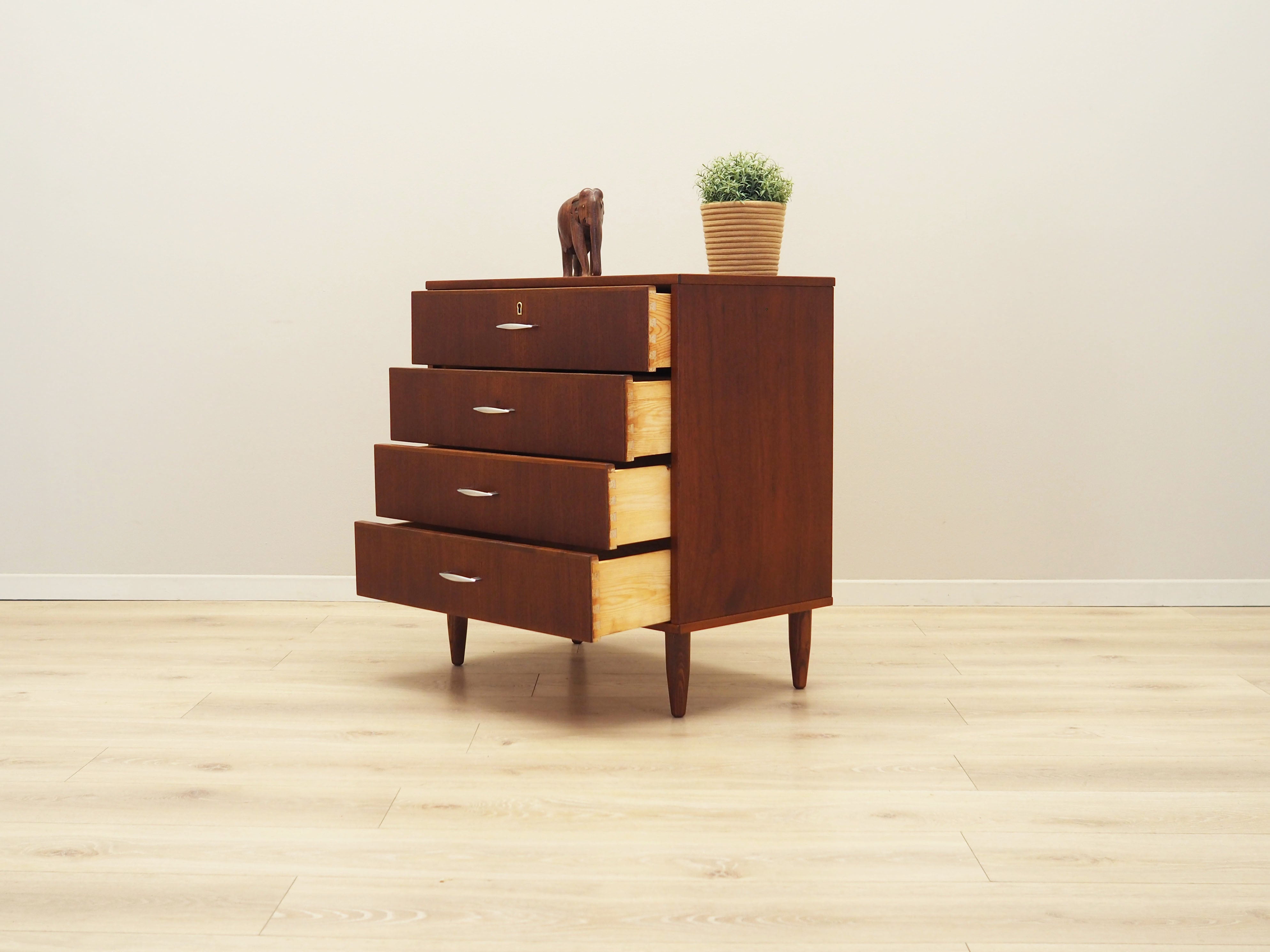 Teak_chest_of_drawers_Danish_design_from_1970s_production_Denmark