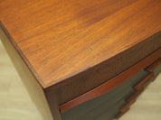 Teak_chest_of_drawers_in_Danish_design_1970s_production_Denmark