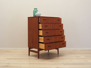 Teak_chest_of_drawers_in_Danish_design_from_1970s
