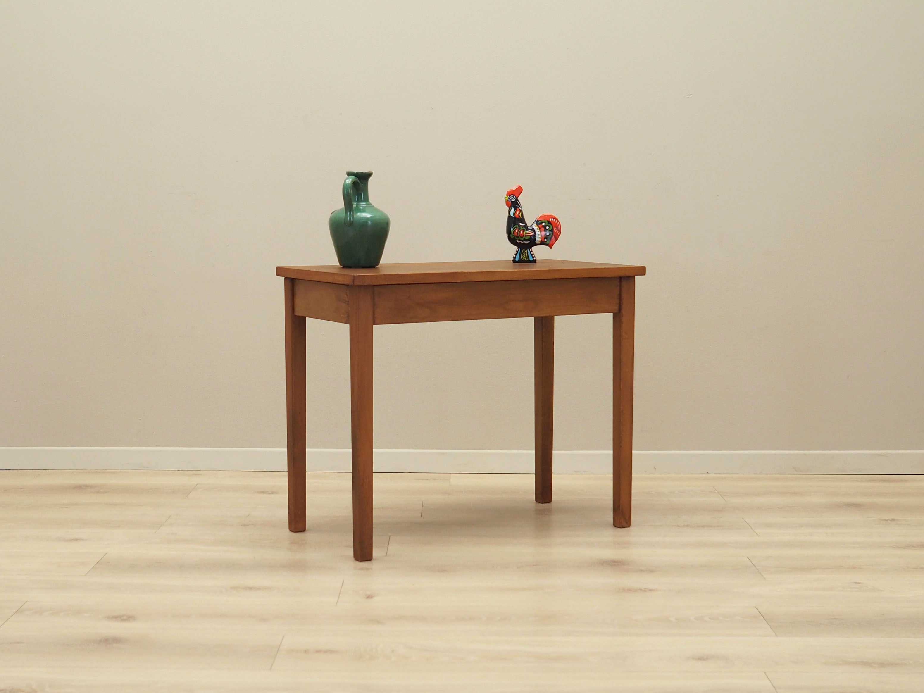 Teak_coffee_table_Danish_design_1970s