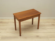 Teak_coffee_table_Danish_design_1970s