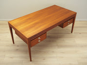 Teak_desk_Danish_design_1970s_designer_Finn_Juhl_manufacturer_France_Son