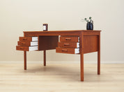 Teak_desk_in_Danish_design_1970s