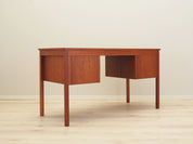 Teak_desk_in_Danish_design_1970s