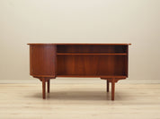 Teak_desk_in_Danish_design_from_1970s_by_H.P._Hansen_crafted_by_Randers_M_belfabrik