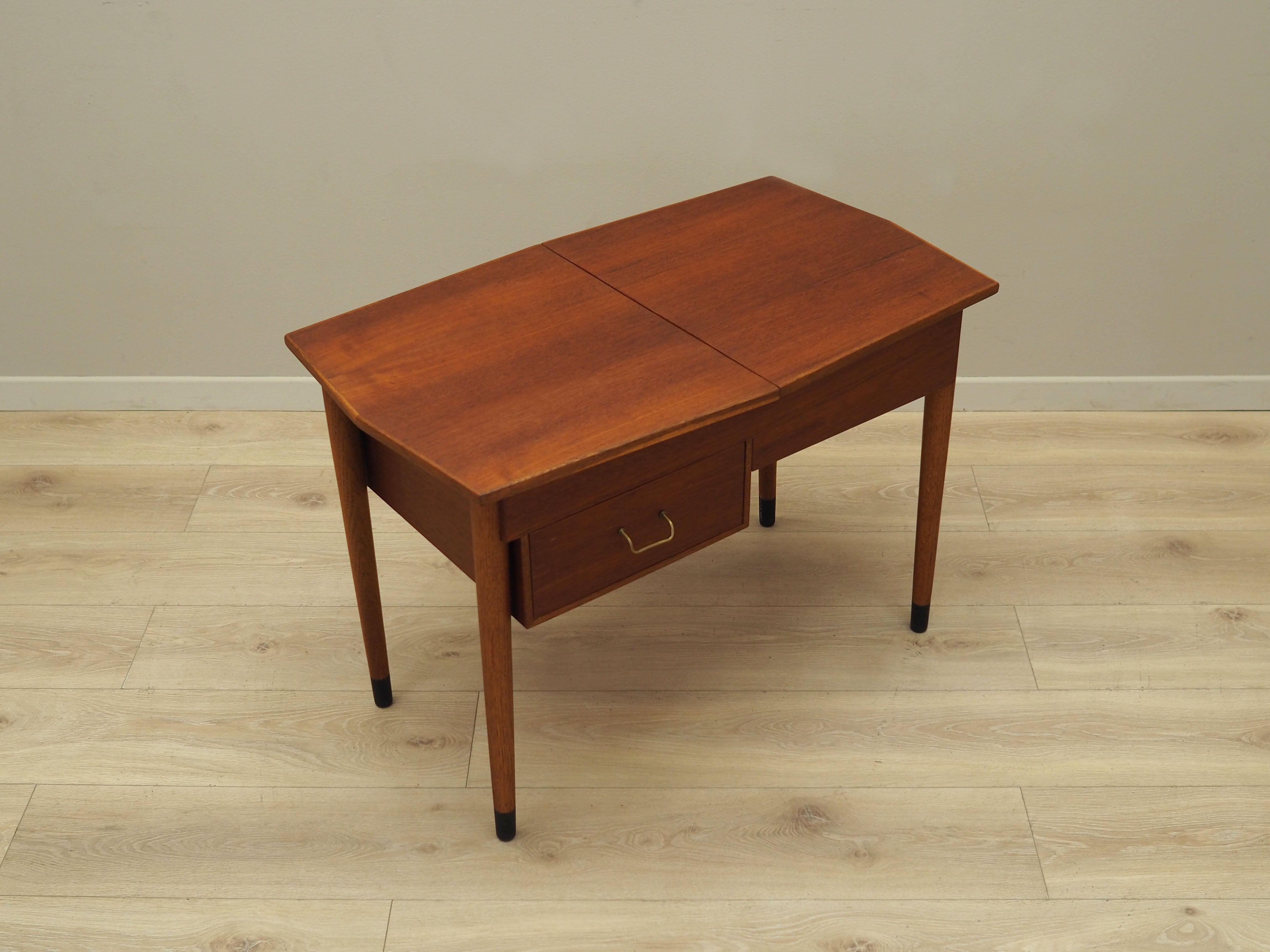 Teak_sewing_table_Danish_design_from_1960s_production_Denmark