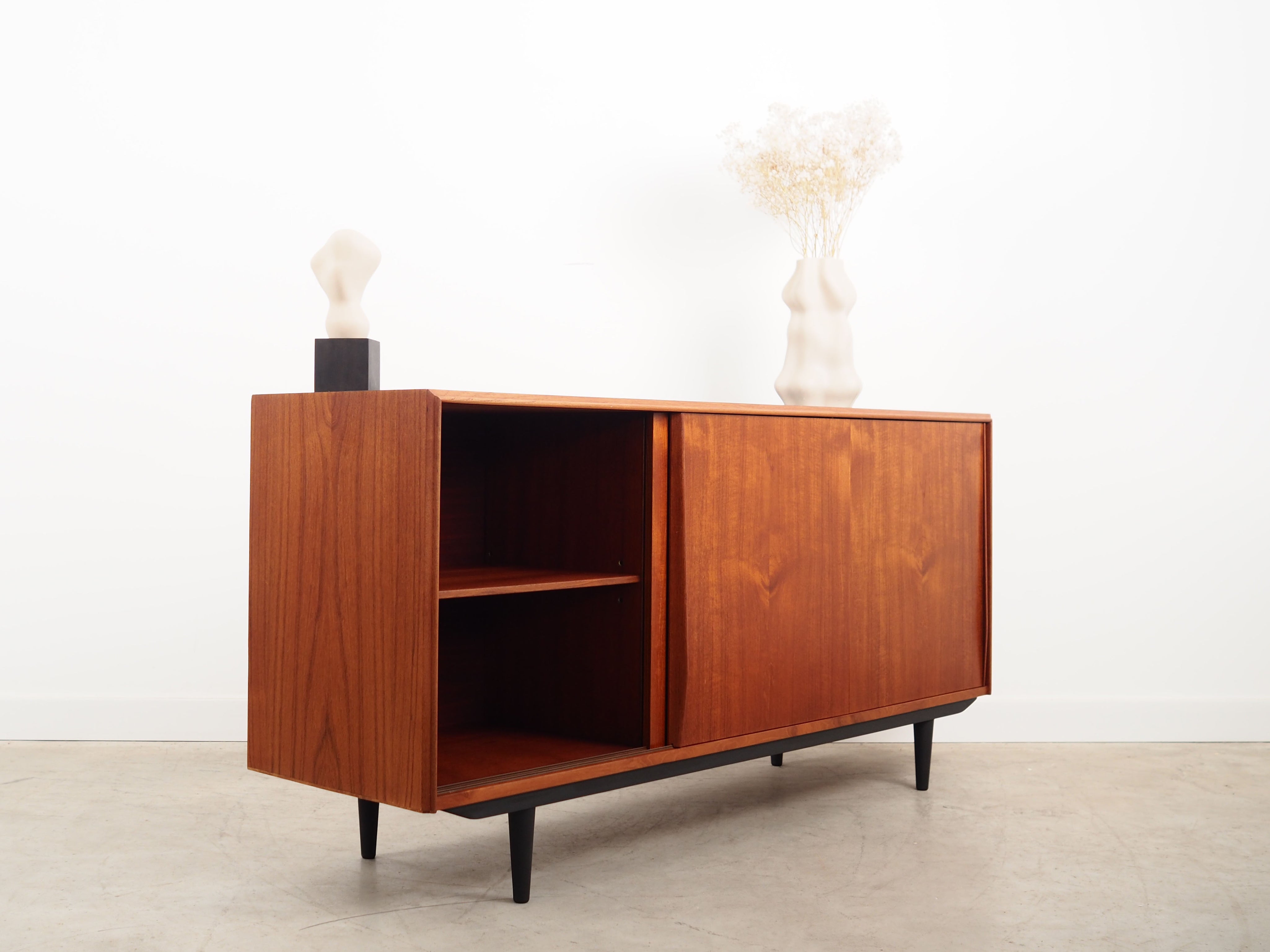 Teak_sideboard_Danish_design_1960s_by_E.W._Bach