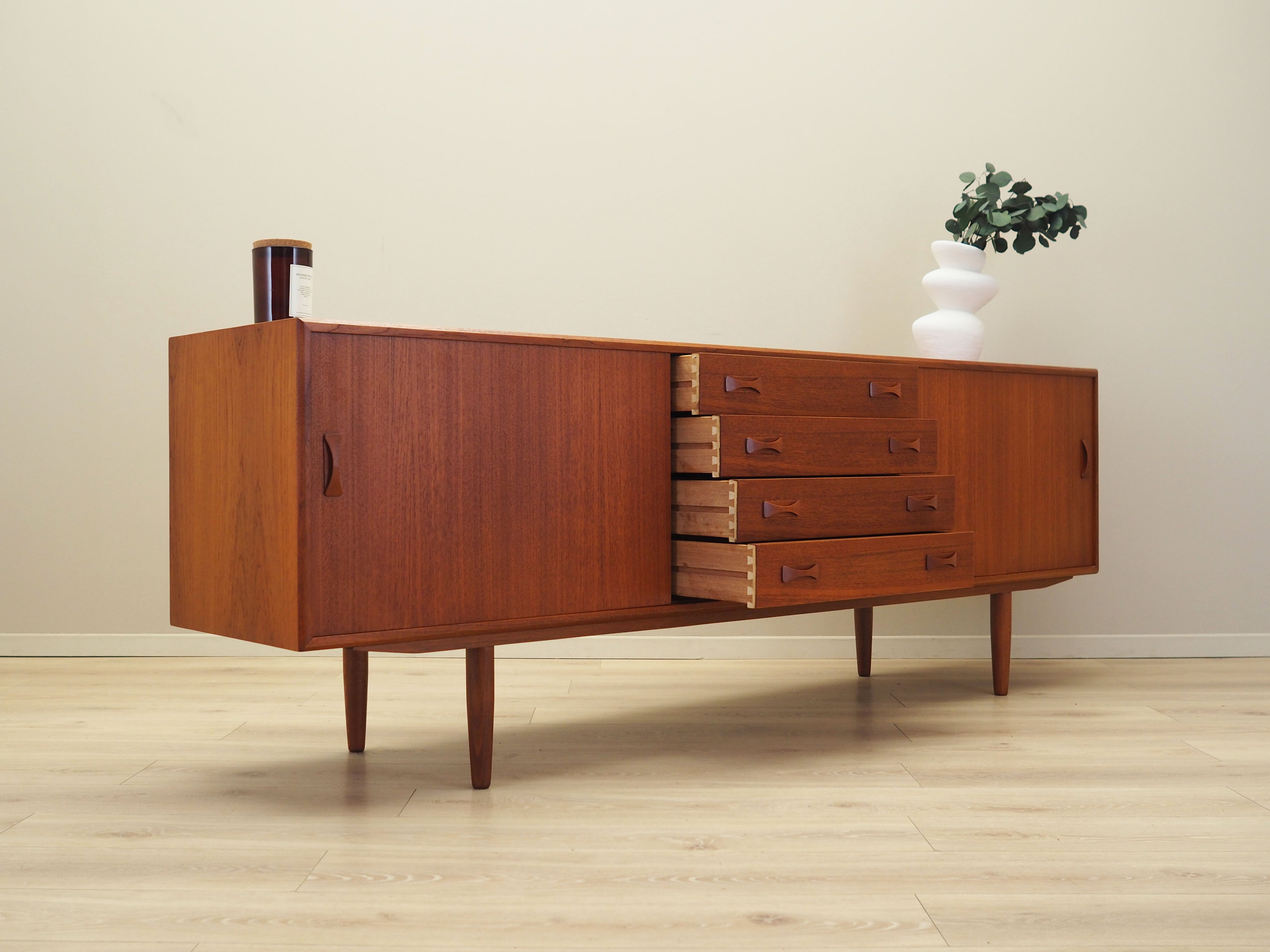 Teak_sideboard_Danish_design_1960s_manufacturer_Clausen_Son