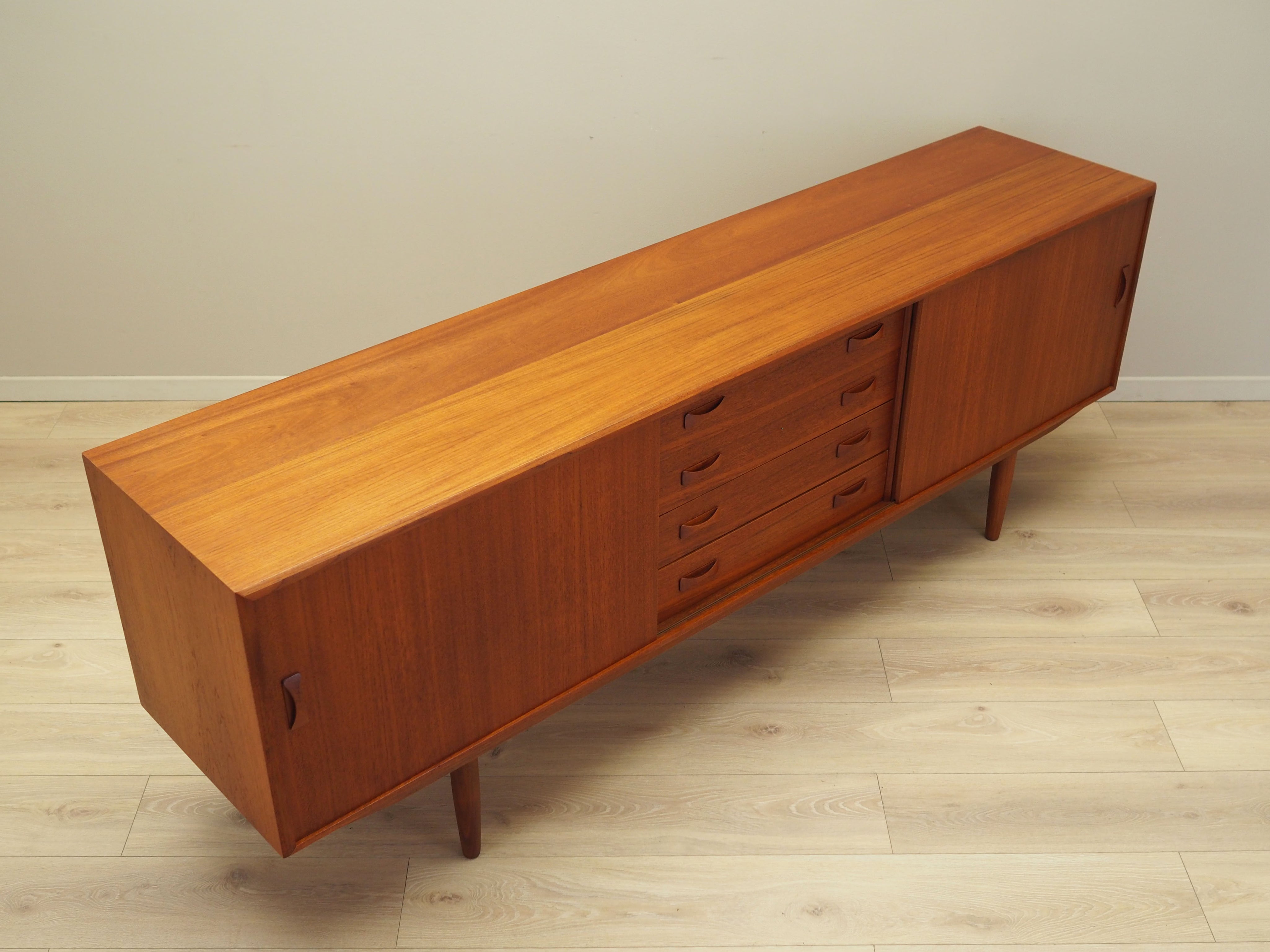 Teak_sideboard_Danish_design_1960s_manufacturer_Clausen_Son