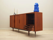 Teak_sideboard_in_Danish_design_from_1970s