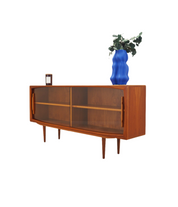 Teak_sideboard_in_Danish_design_from_1970s_production_Denmark