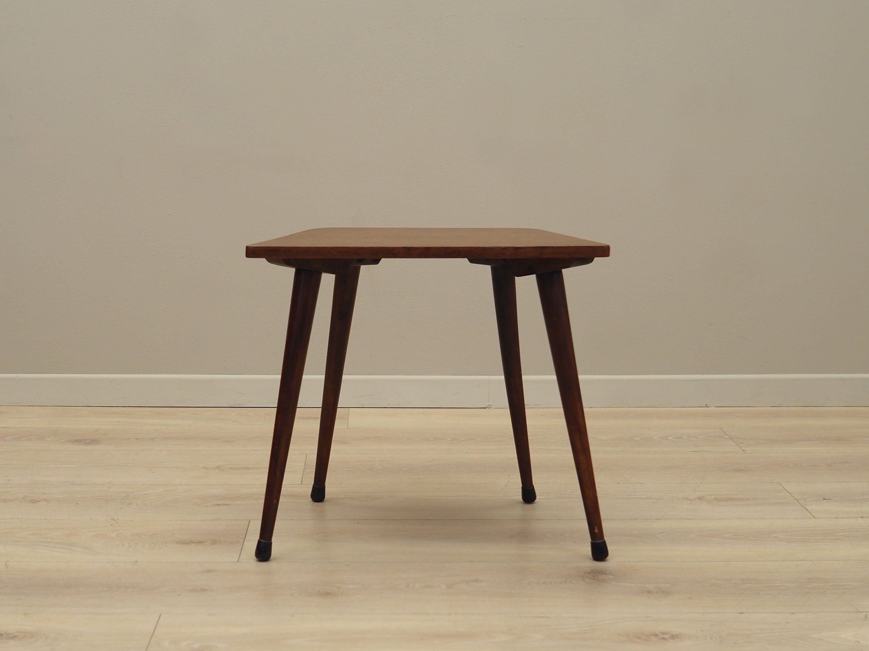 Teak_stool_Danish_design_1970s_production_Denmark