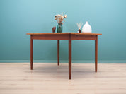 Teak_table_Danish_design_1960s_production_Denmark