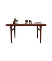 Teak_table_Danish_design_1970s_production_Denmark