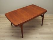 Teak_table_Danish_design_1970s_production_Denmark