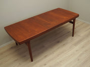 Teak_table_Danish_design_1970s_production_Denmark