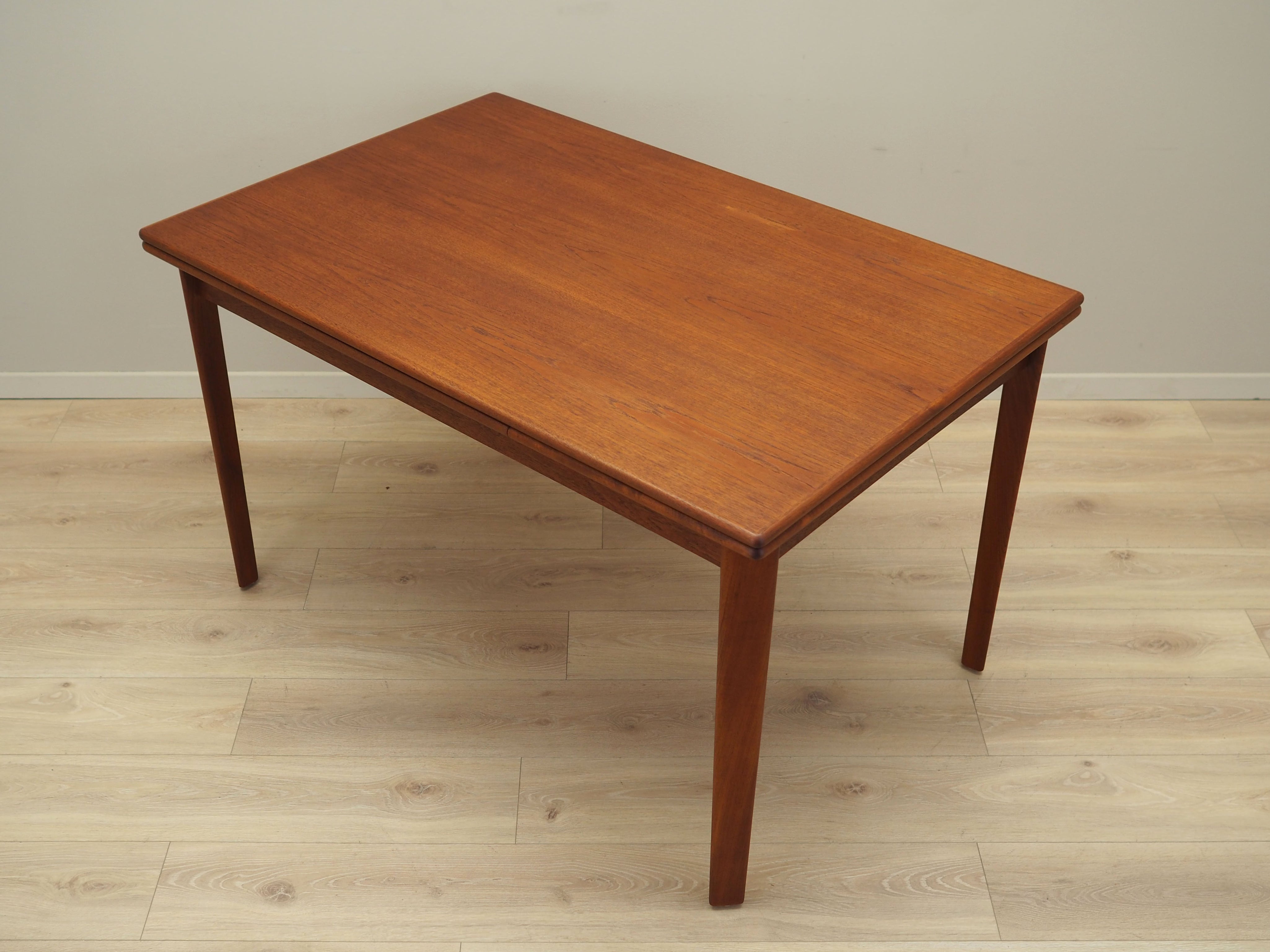 Teak_table_in_Danish_design_from_1970s_production_Denmark