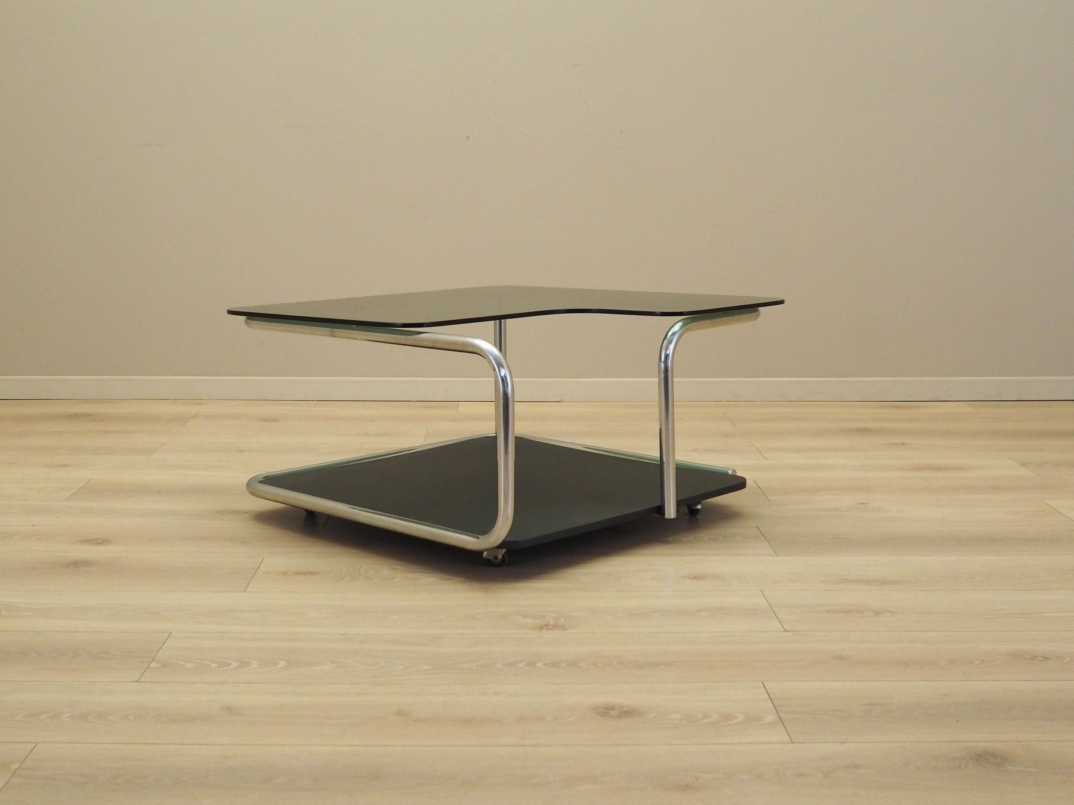 Trolley_coffee_table_Italian_design_1980s_production_Italy