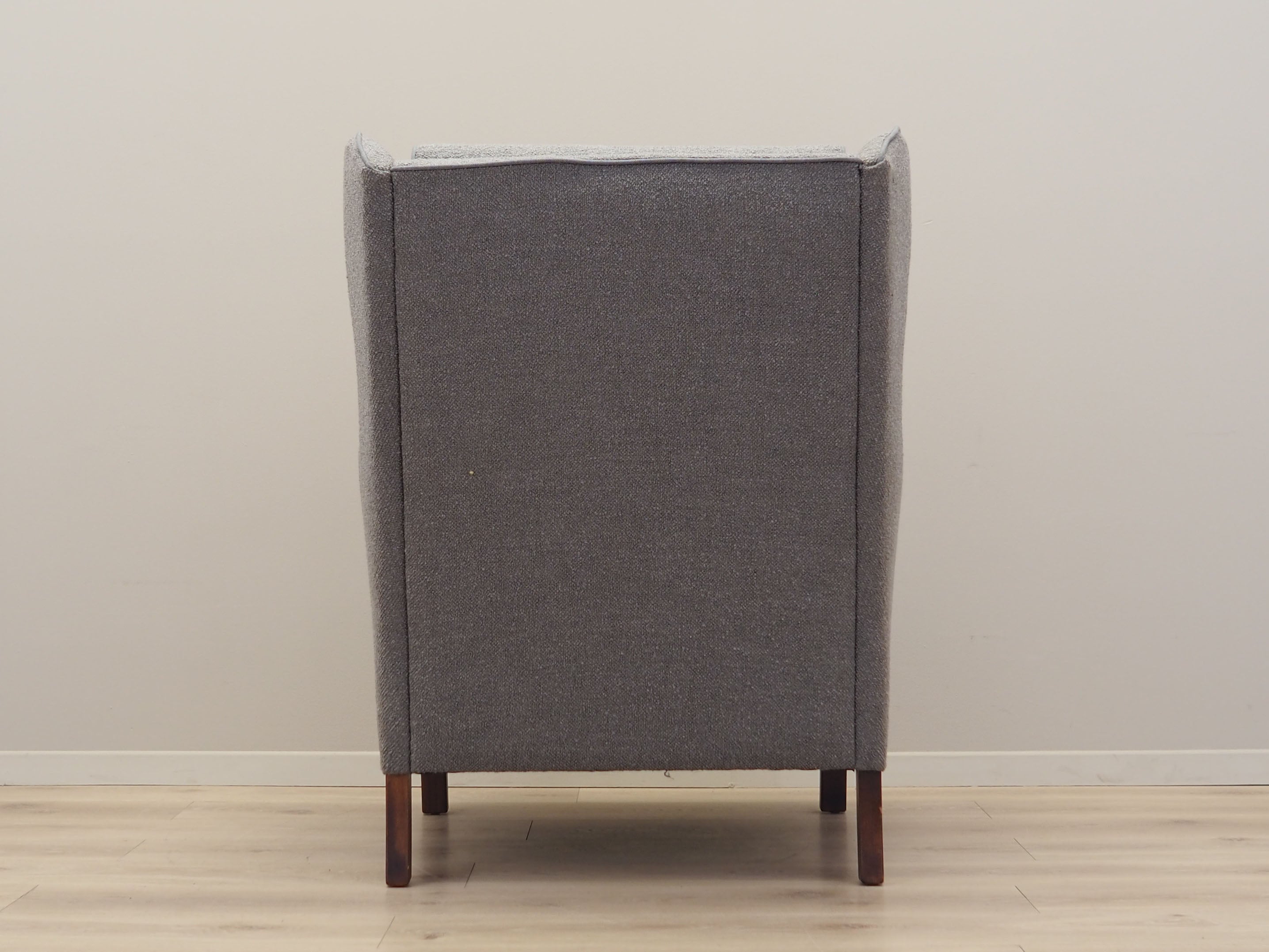 Uszak_armchair_Danish_design_1970s_production_Denmark