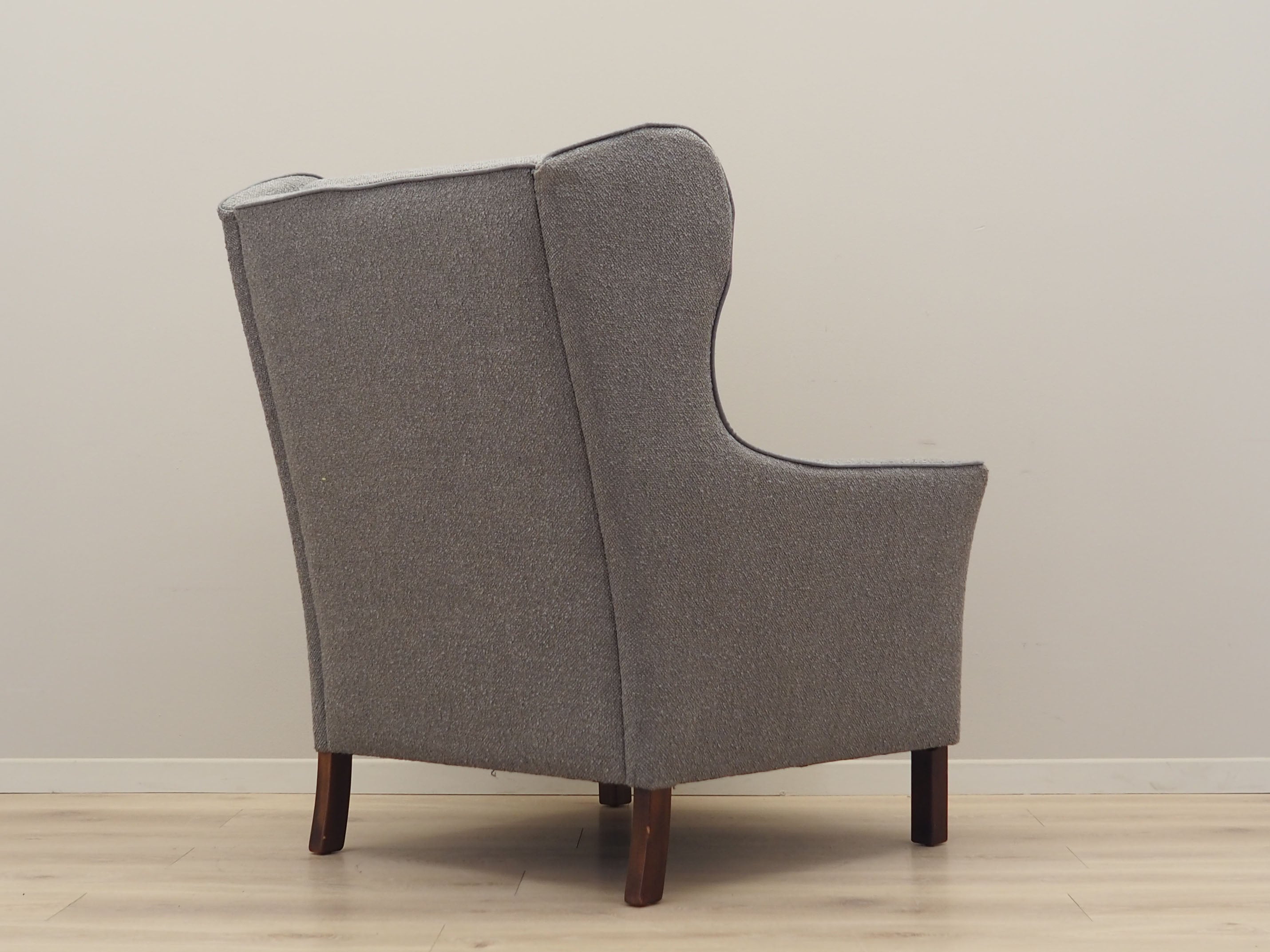 Uszak_armchair_Danish_design_1970s_production_Denmark