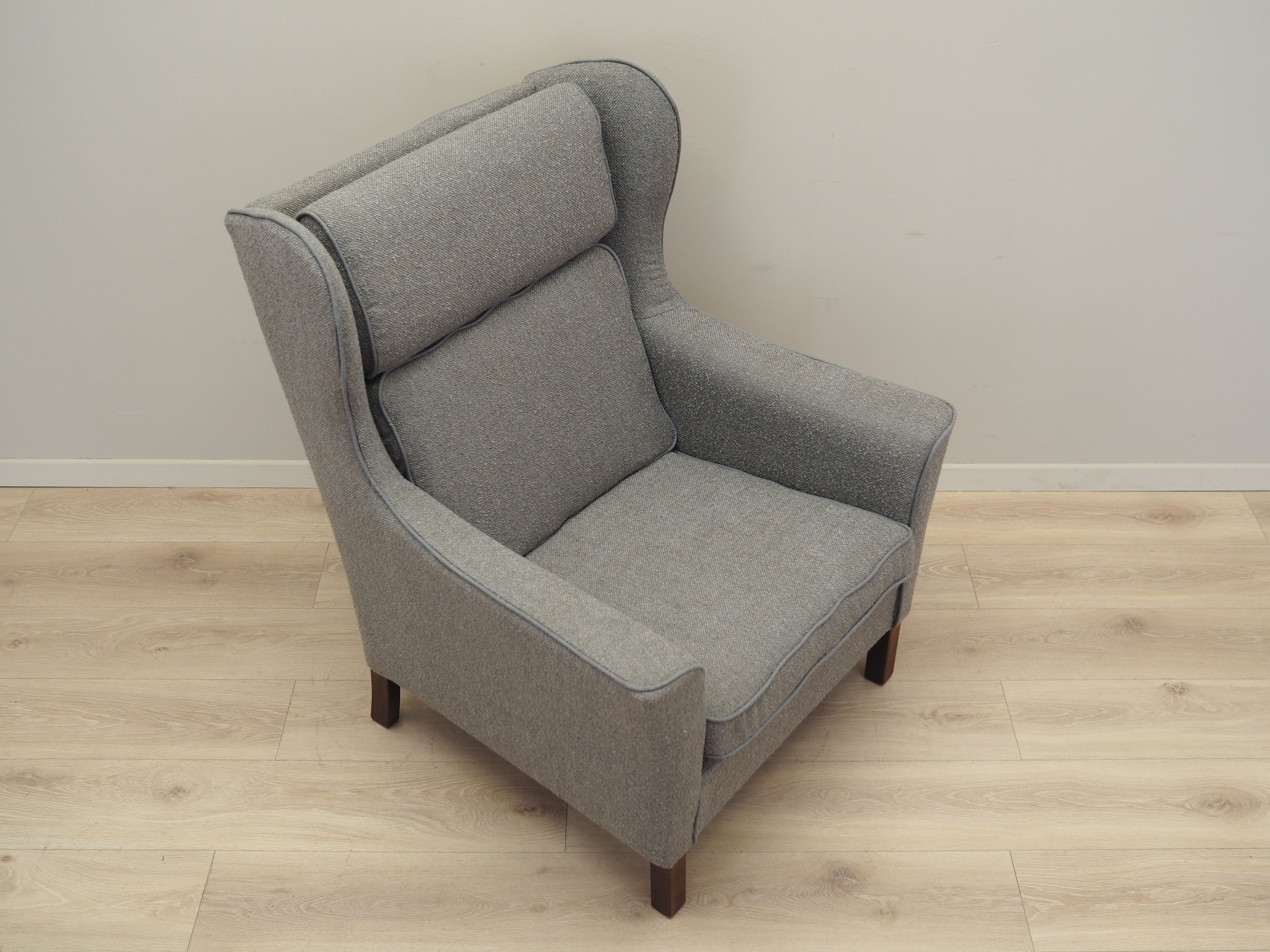 Uszak_armchair_Danish_design_1970s_production_Denmark