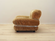 Velour_armchair_Italian_design_1970s_production_Italy